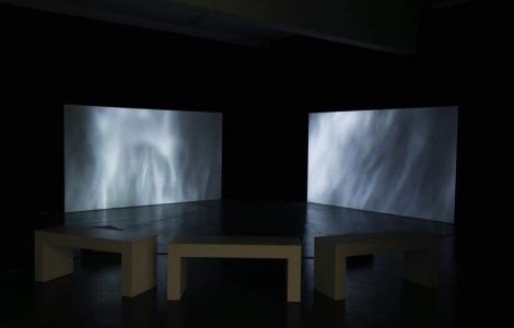 "POINTS-BASCULE - épisode 1", installation vidéo, vue de l'exposition On était en dessous du niveau de la rivière, galerie/espace d'art contemporain du théâtre de Privas, 2018
